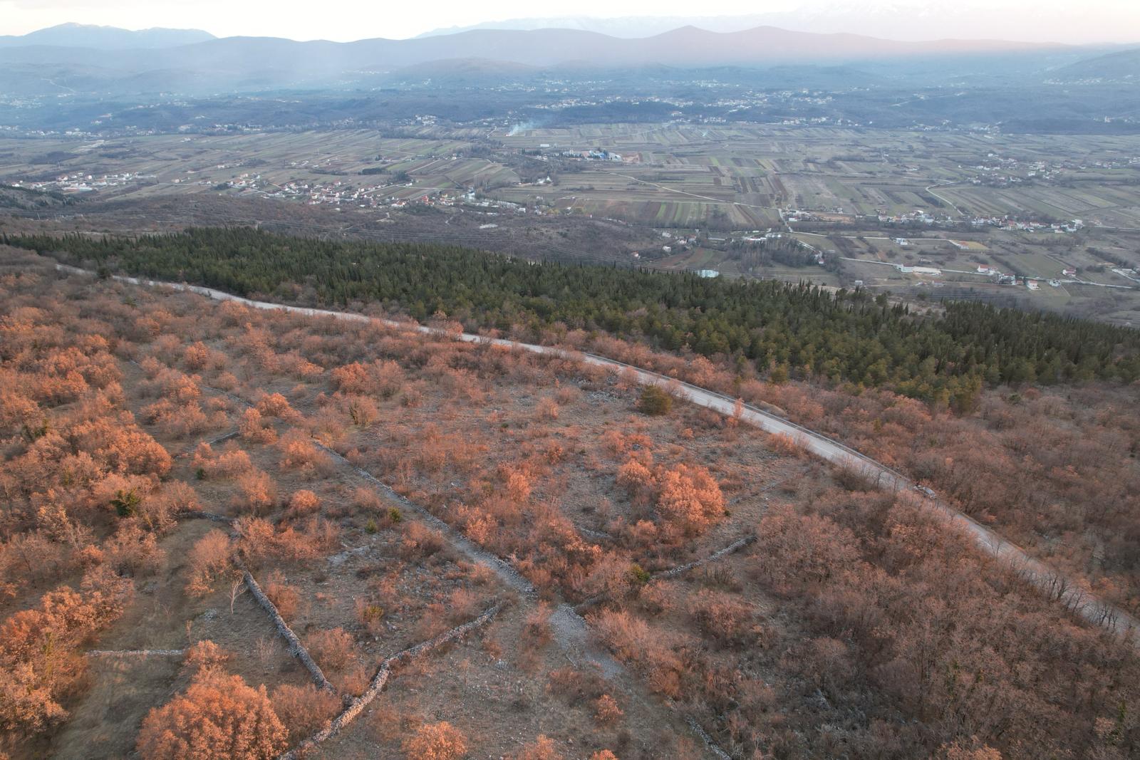 Atraktivno zemljište Crveno jezero, 5203 m2 Imotski – 4