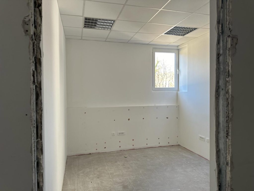 Atraktivan poslovni prostor: Donji Proložac,1940 m2 (iznajmljivanje) – 5