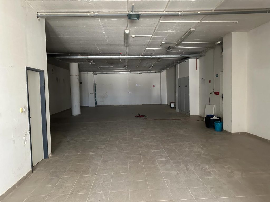 Atraktivan poslovni prostor: Donji Proložac,1940 m2 (iznajmljivanje) – 6