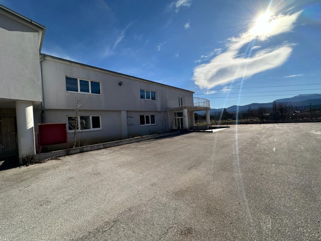 Atraktivan poslovni prostor: Donji Proložac,1940 m2 (iznajmljivanje) – 15