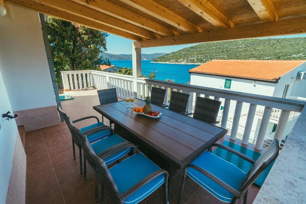 House, first row to the sea, Drvenik Veliki, 90.00 m2 – 3