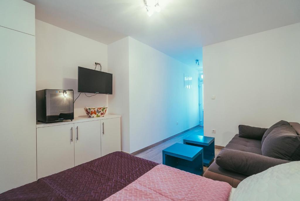 House, first row to the sea, Drvenik Veliki, 90.00 m2 – 5