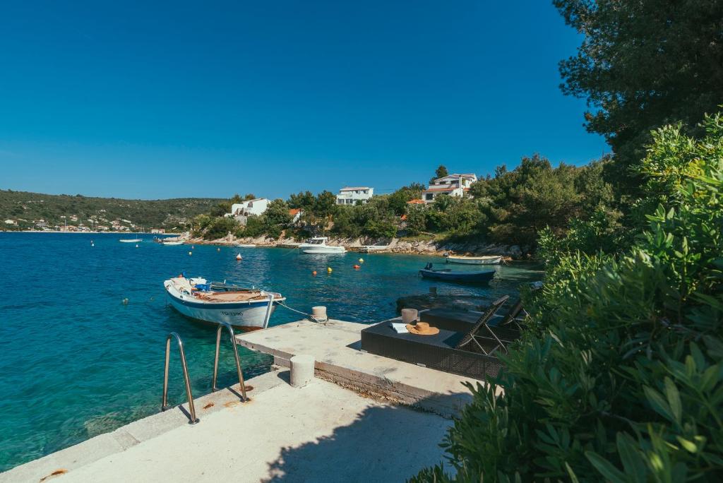 House, first row to the sea, Drvenik Veliki, 90.00 m2 – 10