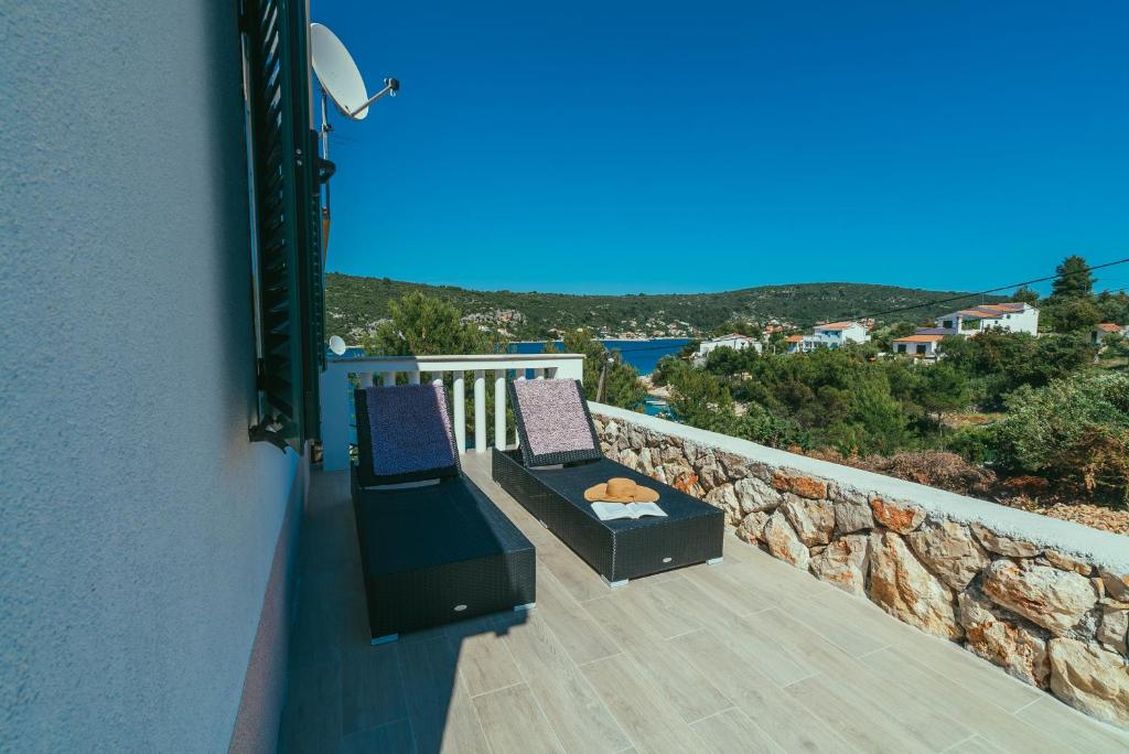 House, first row to the sea, Drvenik Veliki, 90.00 m2 – 11