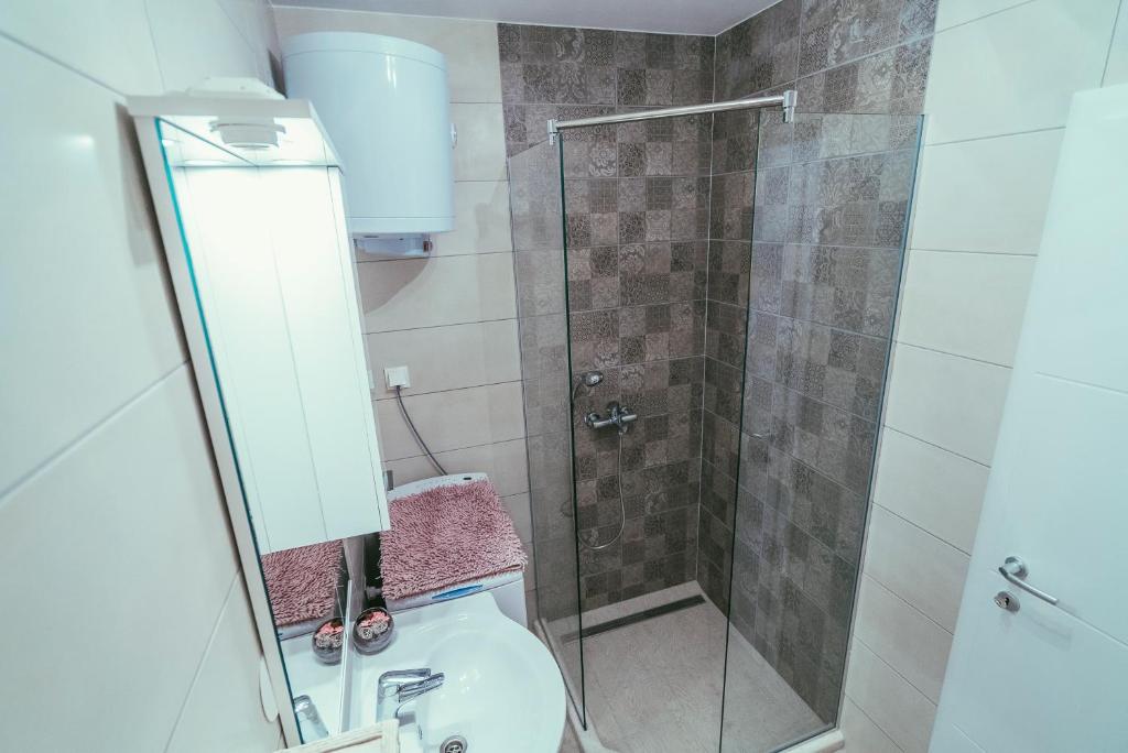 House, first row to the sea, Drvenik Veliki, 90.00 m2 – 19