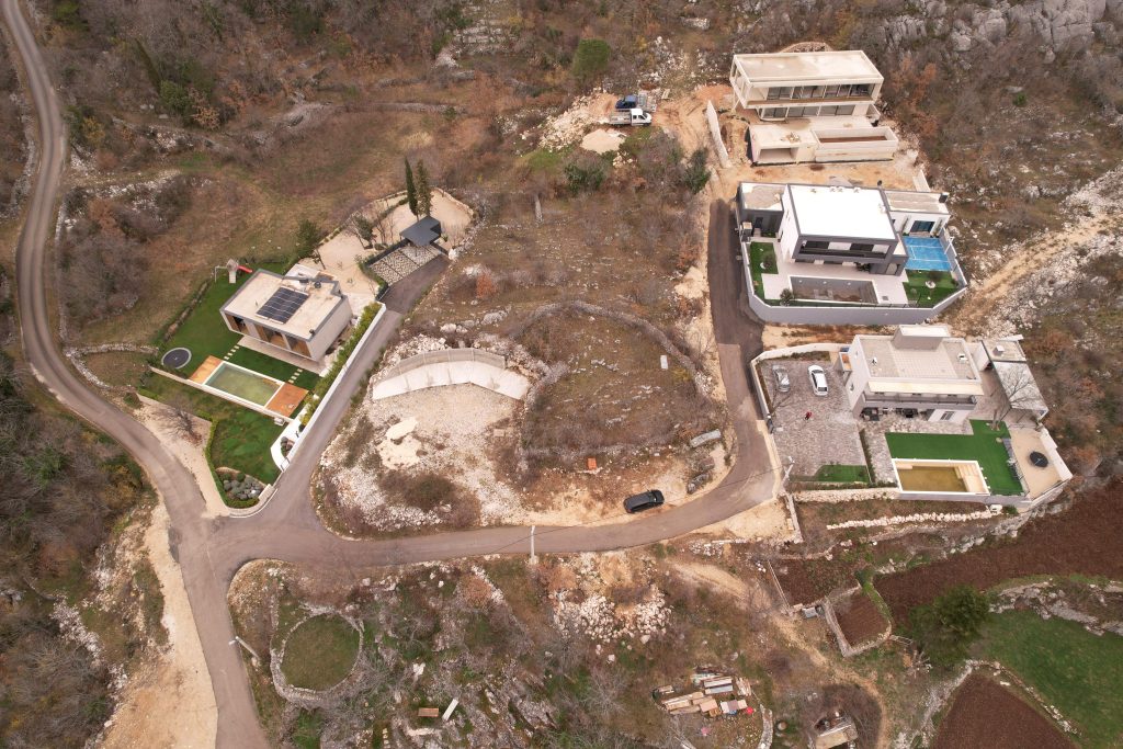 Attractive building plot, Zagvozd, 1442 m2 – 4