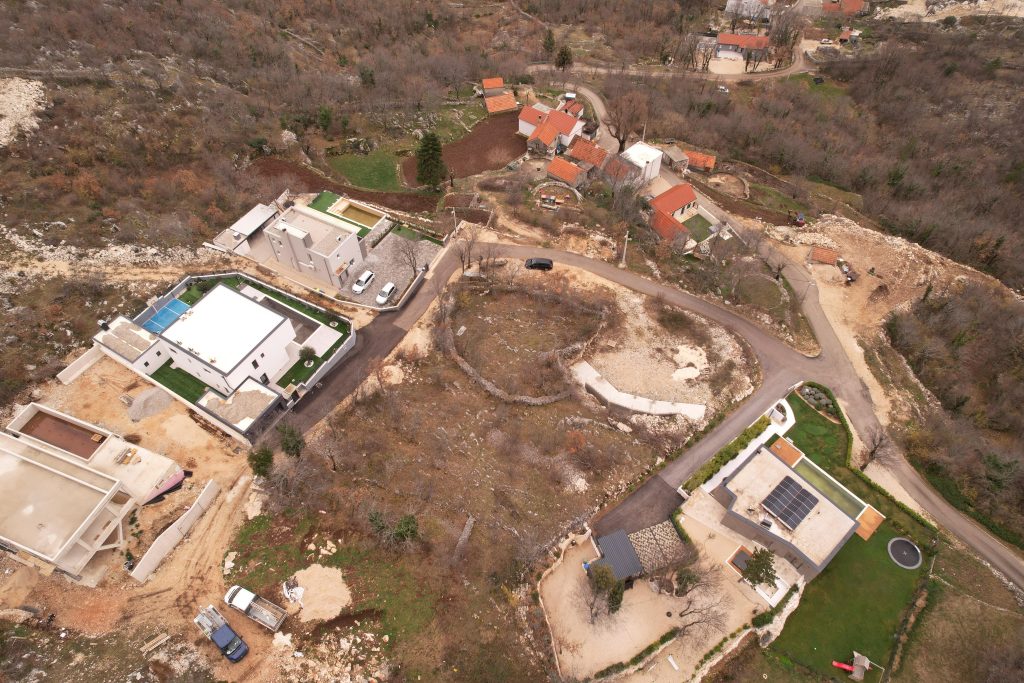 Attractive building plot, Zagvozd, 1442 m2 – 7