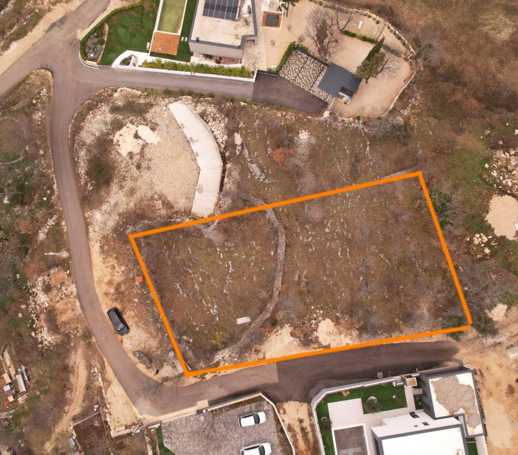 Attractive building plot, Zagvozd, 1442 m2 – 11