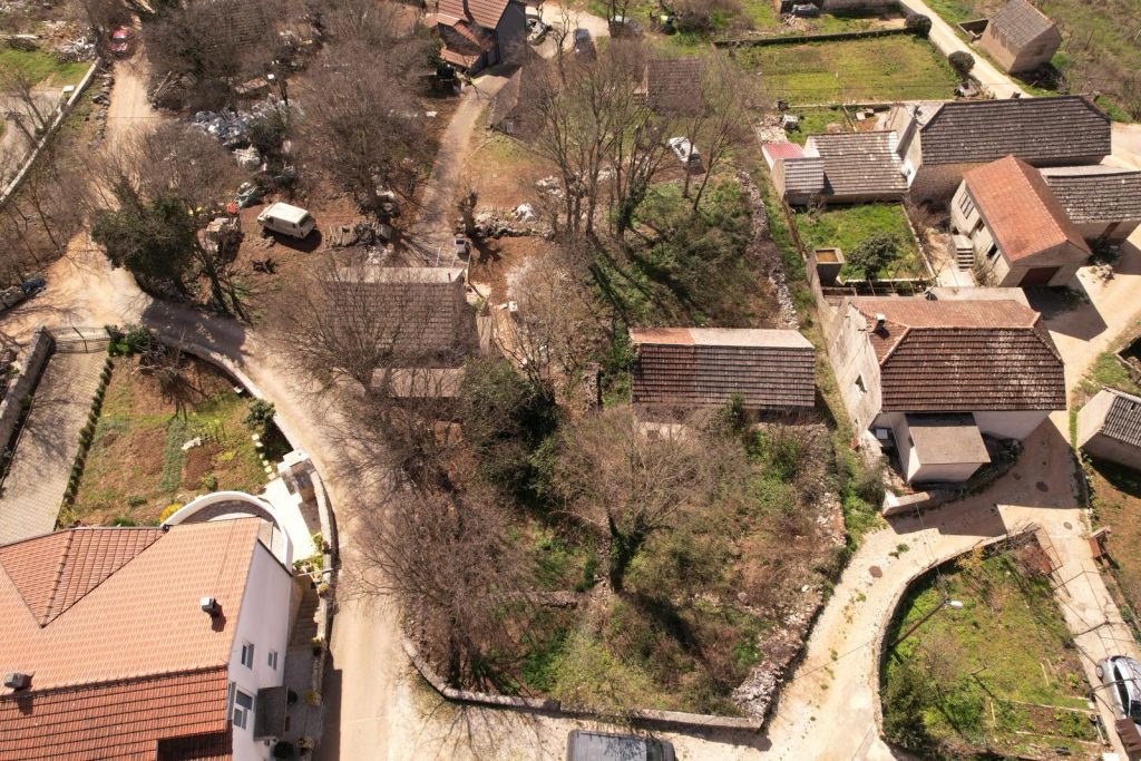 Stone house with a yard, Donji Vinjani, 460 m2 – 6