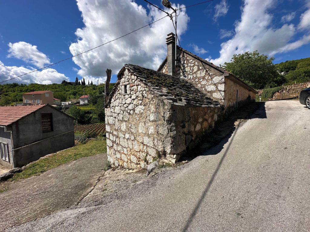 Two houses: Lokvičići, 190.00 m2 + land 1990m2 for sale! – 6