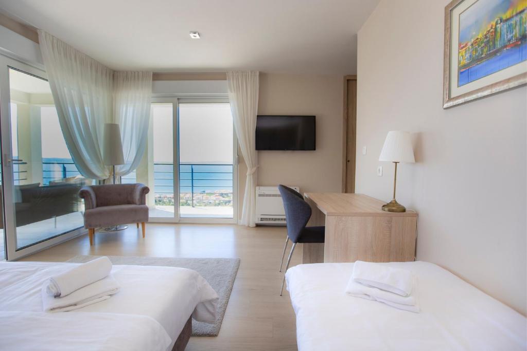 Beautiful house: Podstrana, 235.00 m2 + 2200m2 garden, for sale – 11