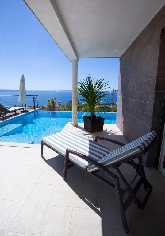 Beautiful house: Podstrana, 235.00 m2 + 2200m2 garden, for sale – 4