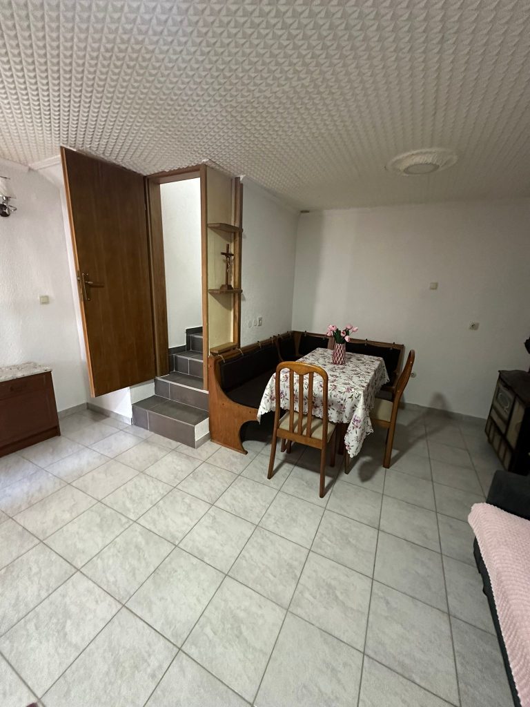 Kuća: Runović, 207.00 m2, prodaja – 22