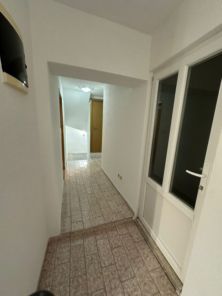Kuća: Runović, 207.00 m2, prodaja – 33