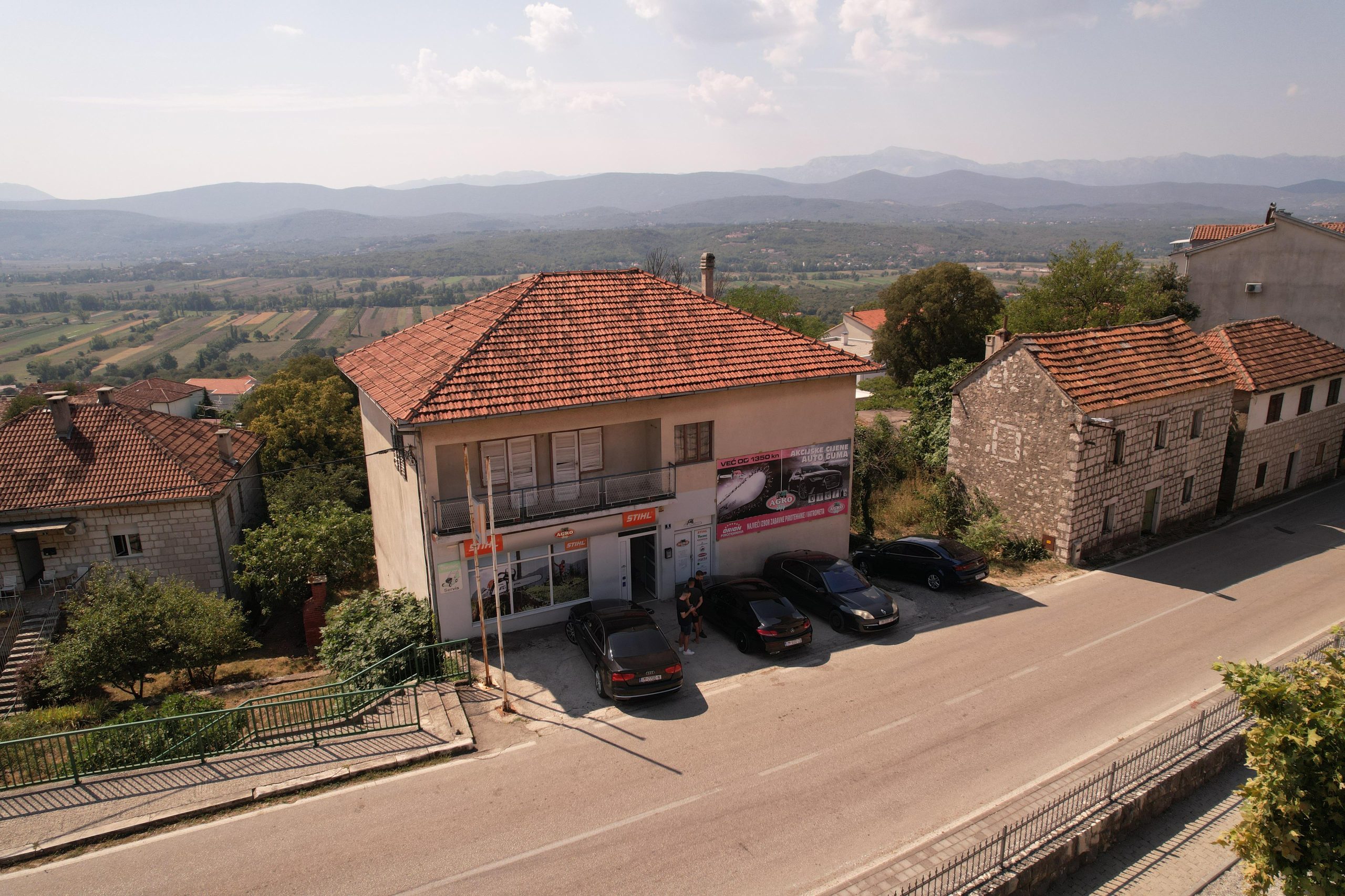 House + yard 500m2 + forest 1332m2, ideal location – Imotski – 4