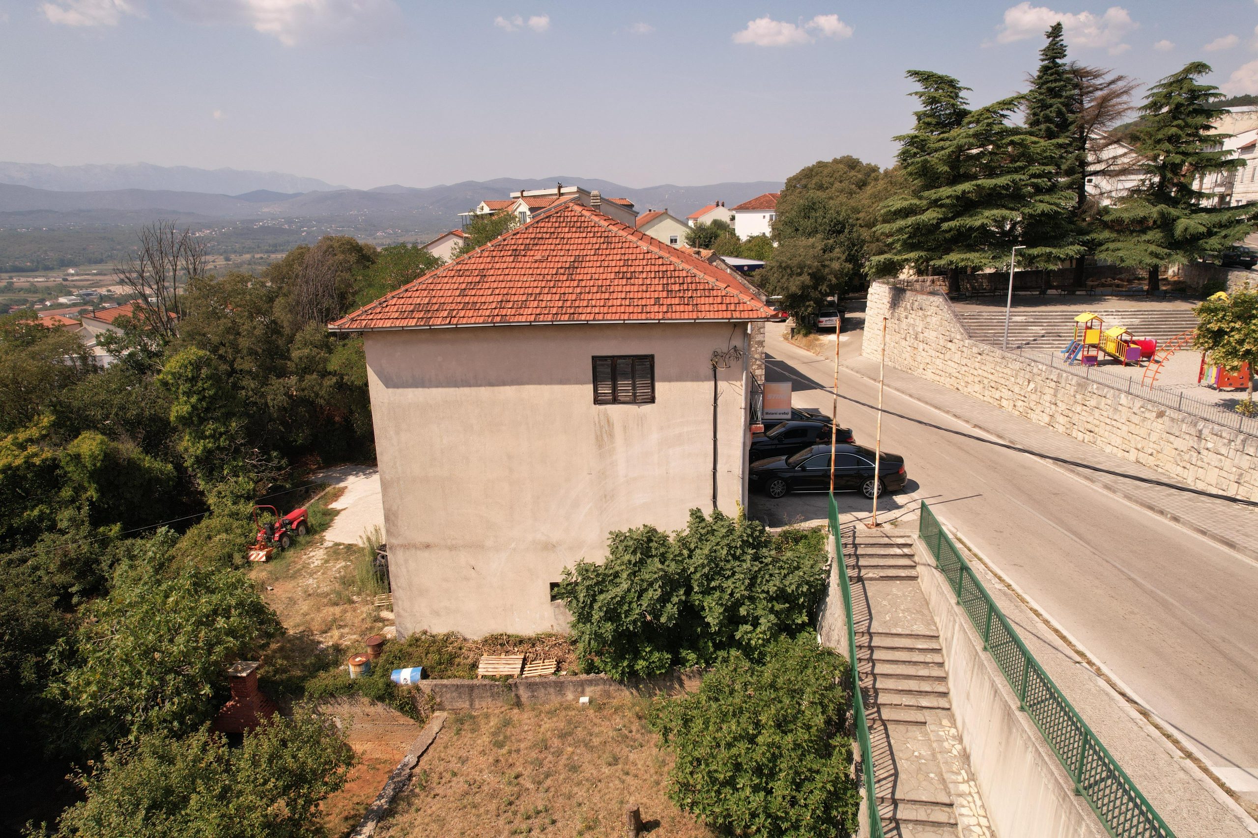 House + yard 500m2 + forest 1332m2, ideal location – Imotski – 10