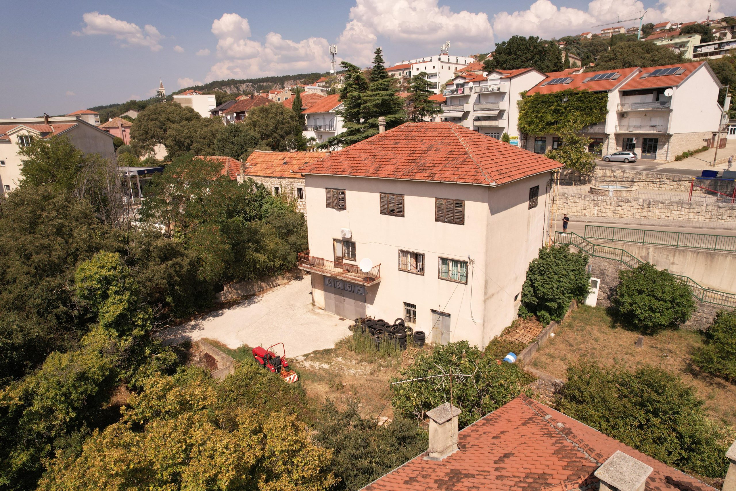 House + yard 500m2 + forest 1332m2, ideal location – Imotski – 16