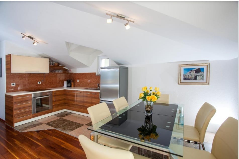 Atraktivan stan (penthouse) Makarska + parkirno mjesto – 7