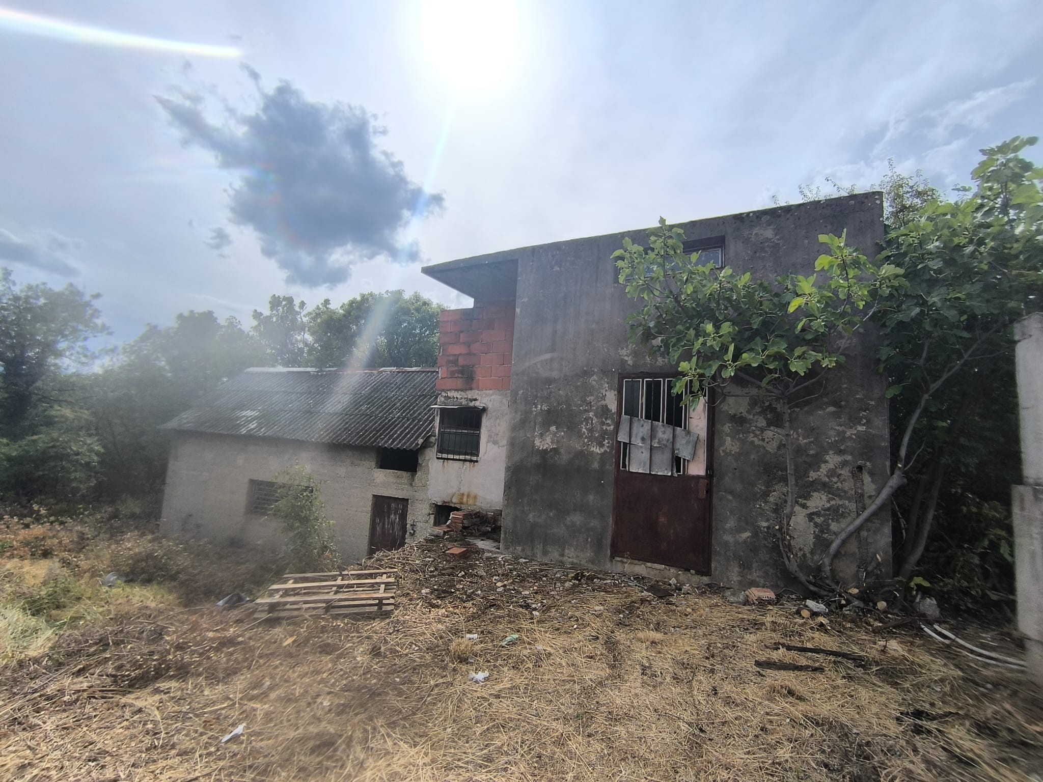 Kuća na odličnoj lokaciji (140m2) sa prostranim dvorištem (1196m2) – Imotski – 18