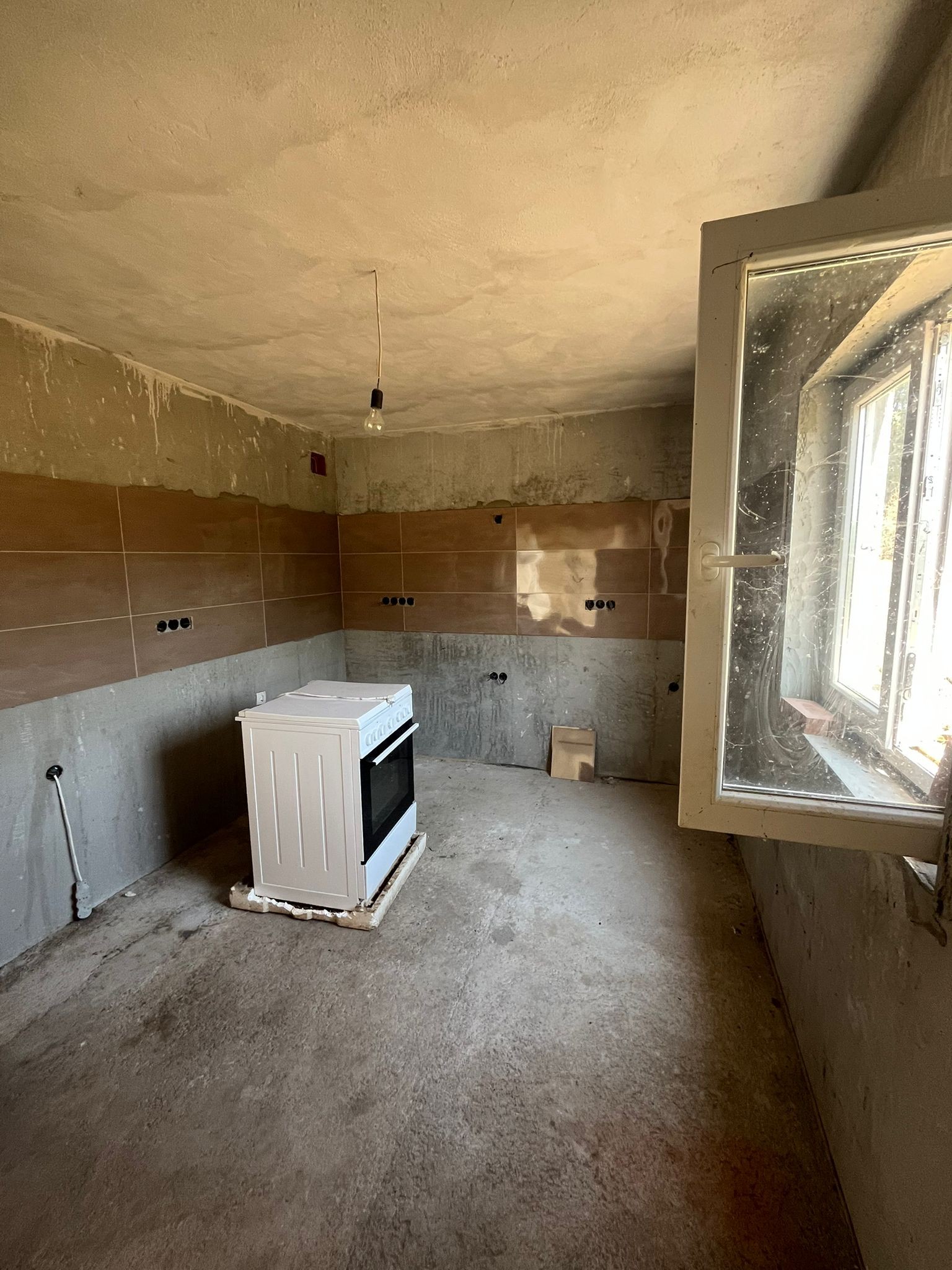 Kuća na odličnoj lokaciji (140m2) sa prostranim dvorištem (1196m2) – Imotski – 9