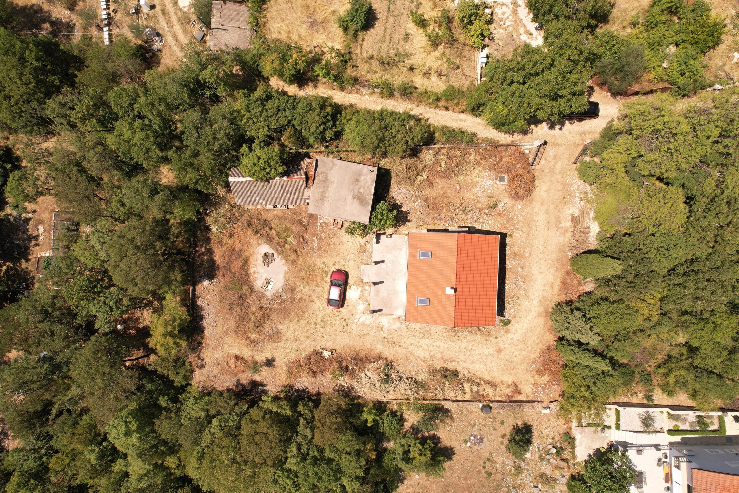 Kuća na odličnoj lokaciji (140m2) sa prostranim dvorištem (1196m2) – Imotski – 15