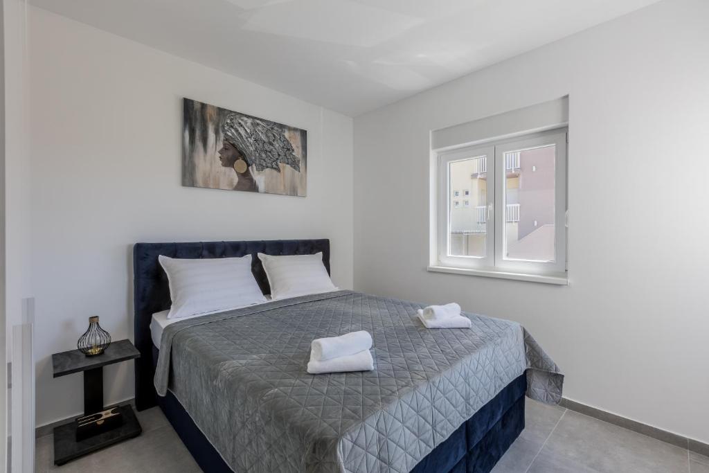 Zgrada sa stanovima na atraktivnoj lokaciji, 410m2 – Rogoznica – 7