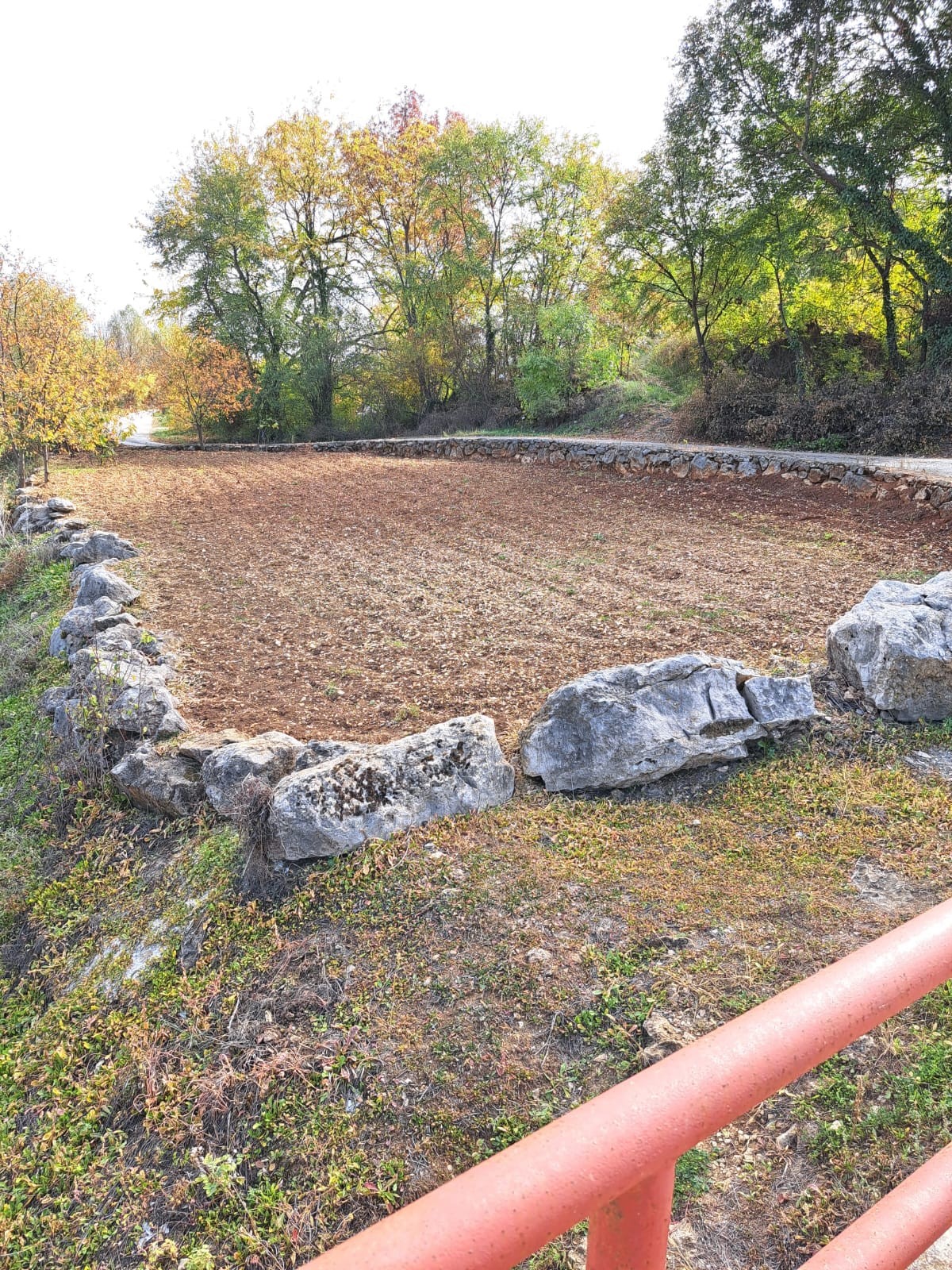 Kuća i zemljište – Runović (2 stana) – 37