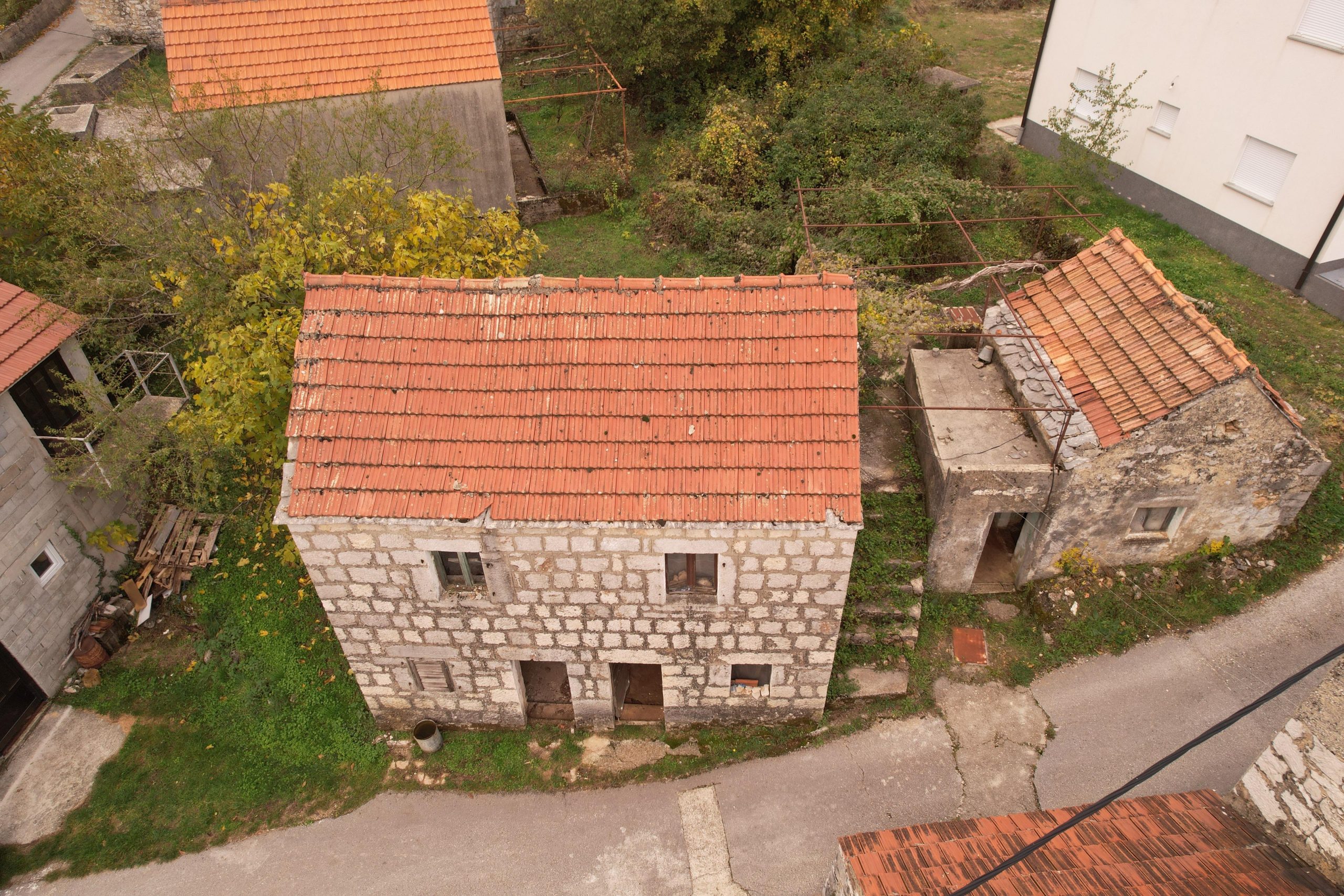 Dvije kamene kuće i zemljište – Berinovac, Imotski – 6